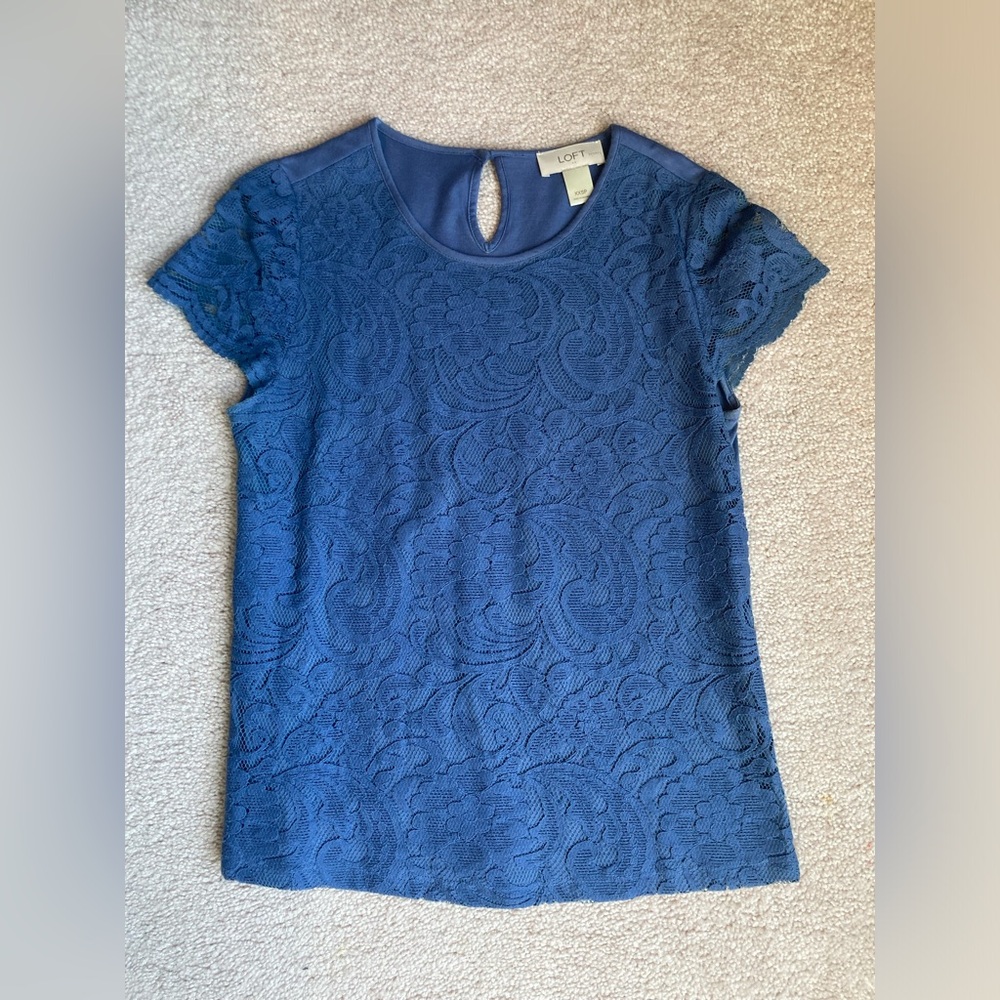 Loft size XXSP periwinkle cornflower blue lace front tee blouse textured